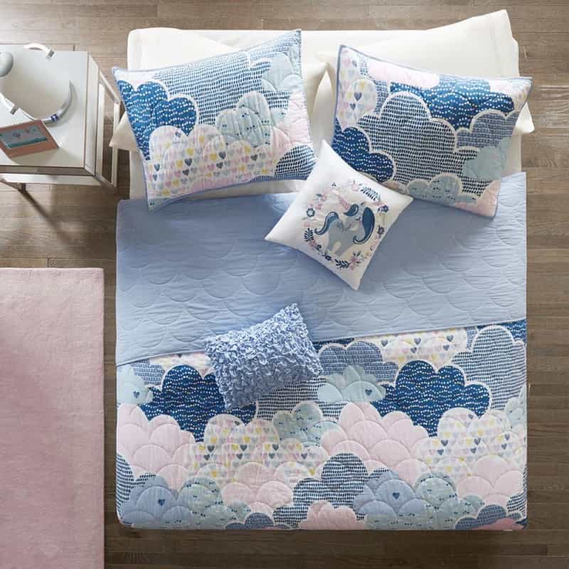 Reversible Cotton Quilt Set With Throw Pillows