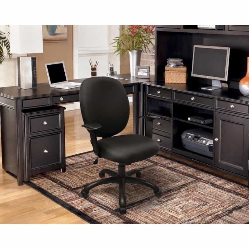 Rolling Task Chair With Adjustable Height And Seat Tilt
