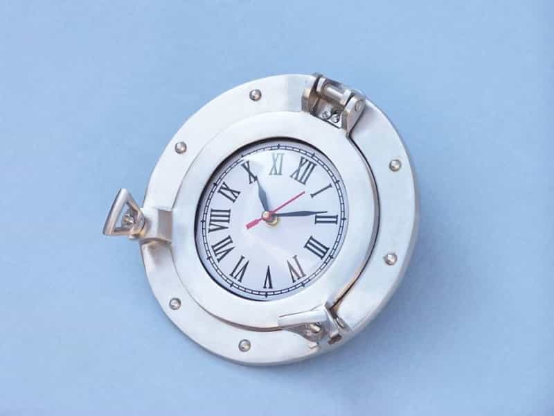 Brushed Nickel Deluxe Class Decorative Ship Porthole Clock 8"