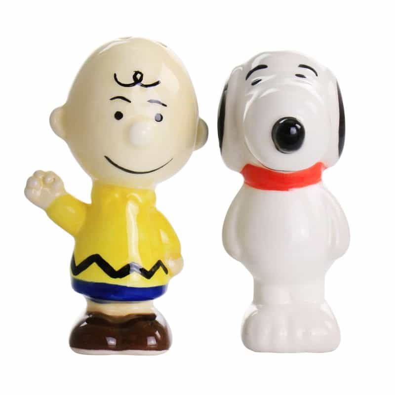 Peanuts Classical Pals Charlie Brown And Snoopy Figurine Salt And Pepper Shaker Set