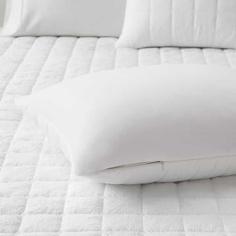 Cocoon 3 Piece Quilt Top Comforter Mini Set, White Color