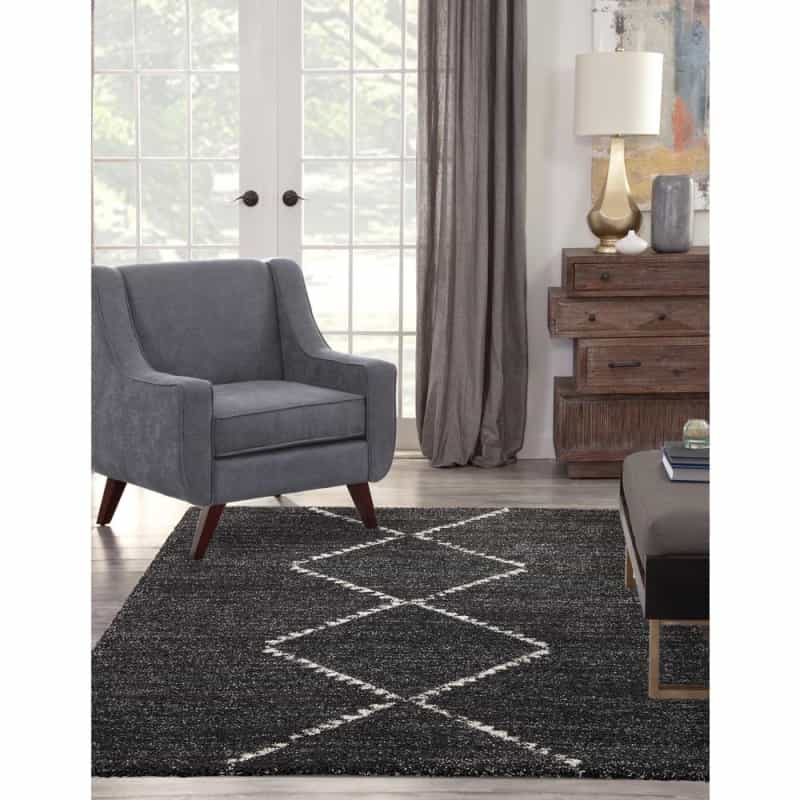 Granada Asher Black/ Ivory Argyle Area Rug, 5'3" X 7'6"