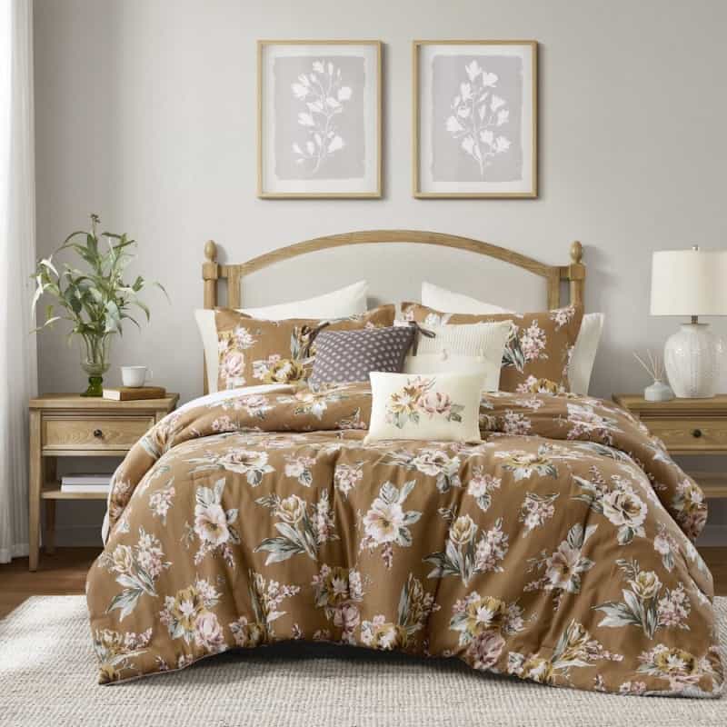 Salara Comforter Set