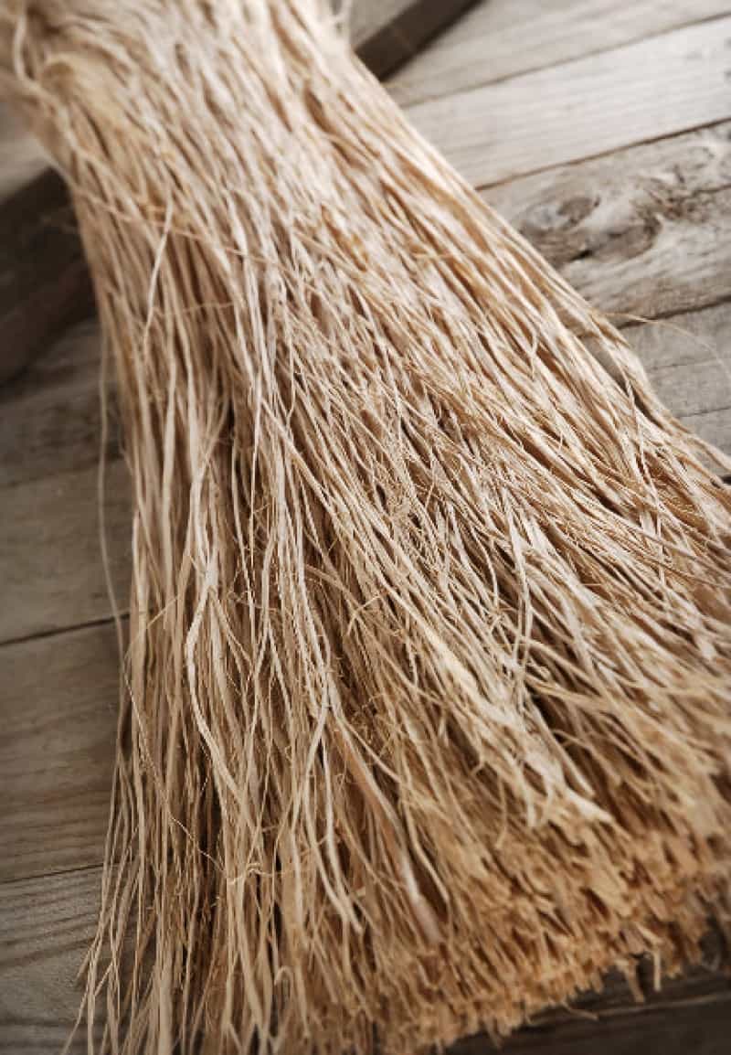 Trimmed Natural Raffia Bundle (300 Grams)